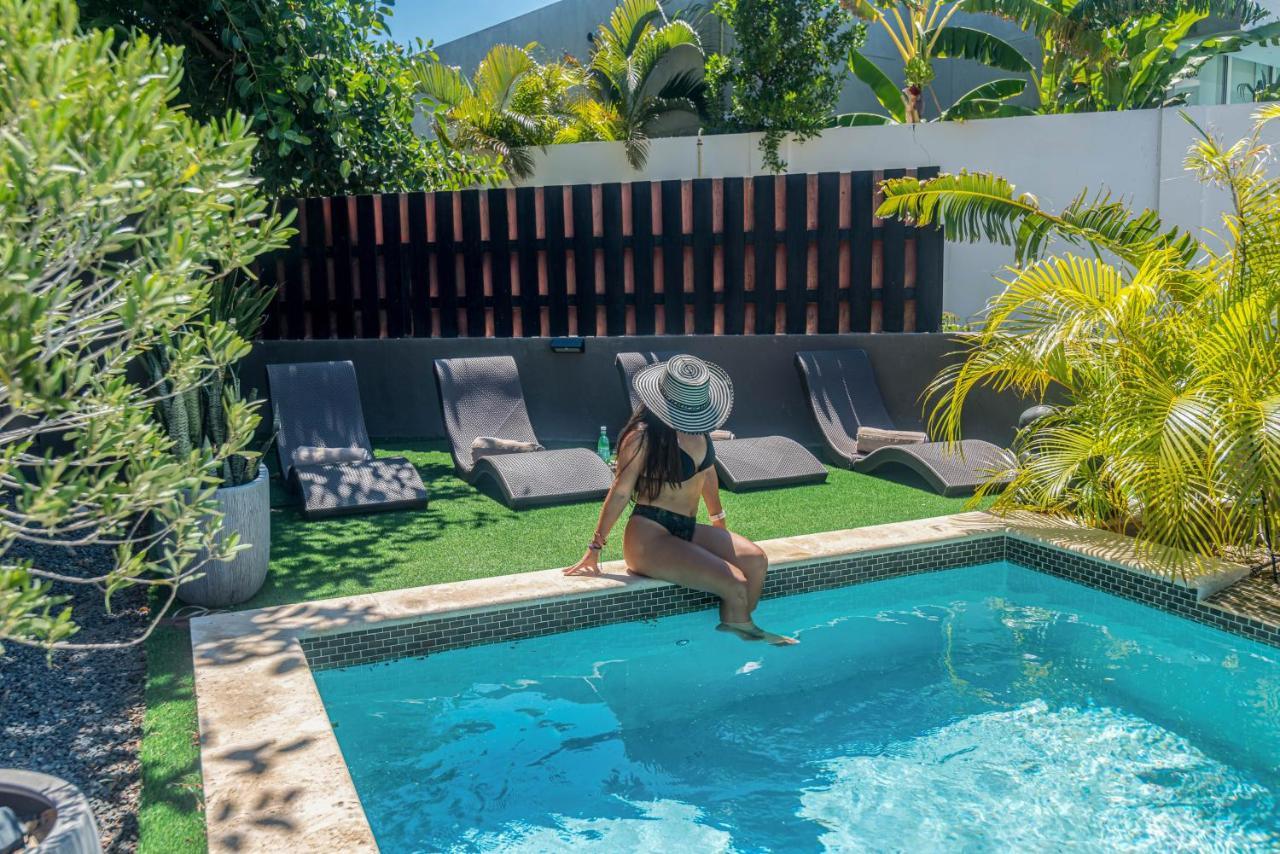 Lama Y Solo Unique Private Room Walking Distance To The Beach Палм Бийч Екстериор снимка