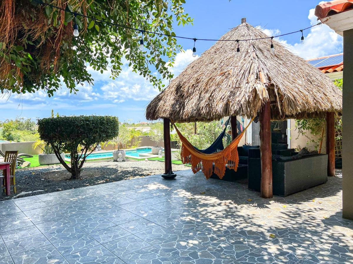 Lama Y Solo Unique Private Room Walking Distance To The Beach Палм Бийч Екстериор снимка